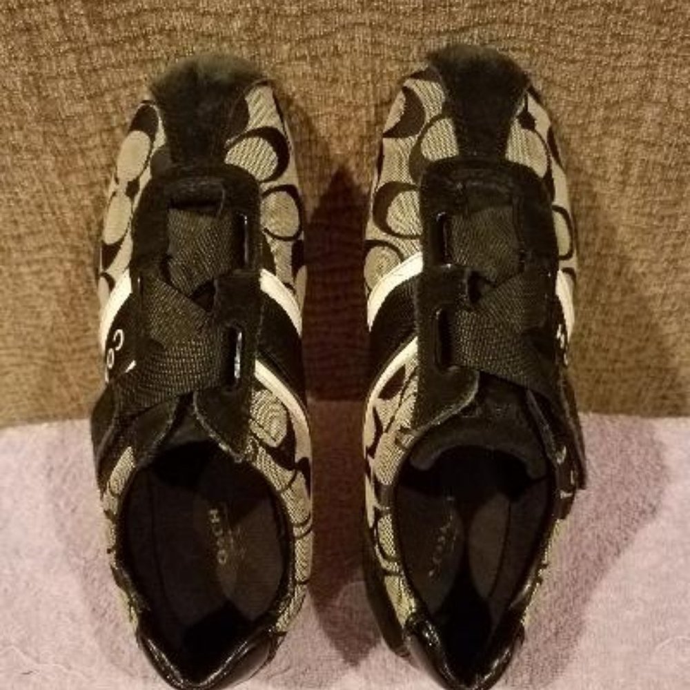 Jenney Coach shoes size 61/2 Medium